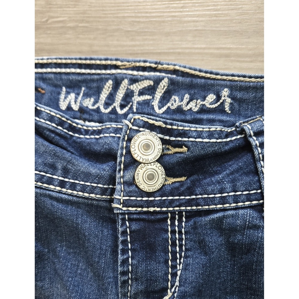 WallFlower Luscious Curvy Fit Bootcut Jeans Dark Wash Blue Thick Stitch Size 5 - Picture 8 of 14